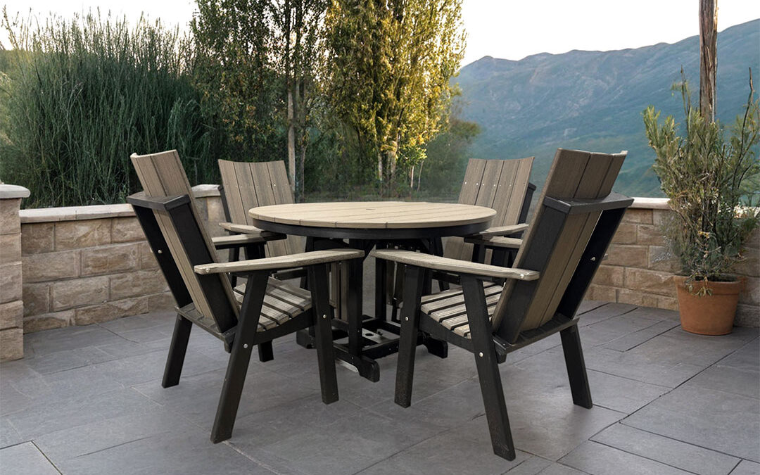 Outdoor Adirondack Dining
